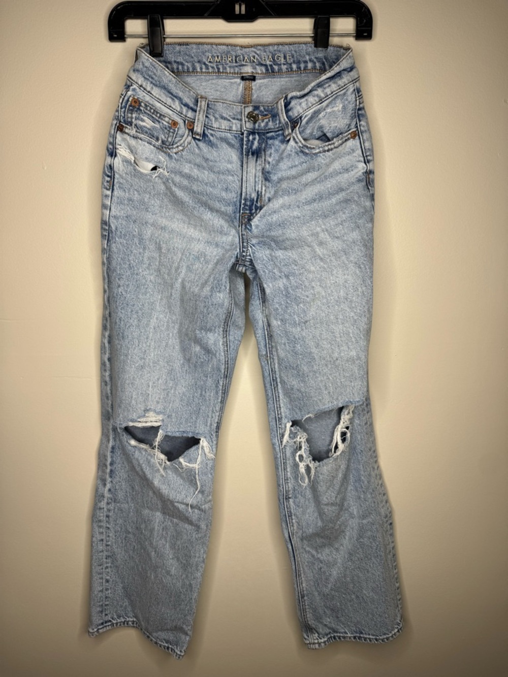 American Eagle Outfitters Light Wash Distressed Straight Stovepipe Leg Jeans